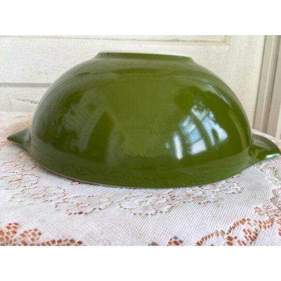 Vintage 1950s Pyrex 4 Qt Cinderellla Mixing Bowl #444 Solid Green - Picture 8 of 11